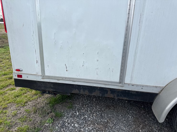 #38234-•-2012-comforts-of-home-22'-t/a-(3)-stall-mobile-shower-&-bathroom-4c9tn2225cm081303-inv#-38234-image-32