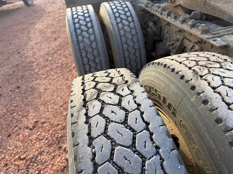 2012-international-prostar-image-14