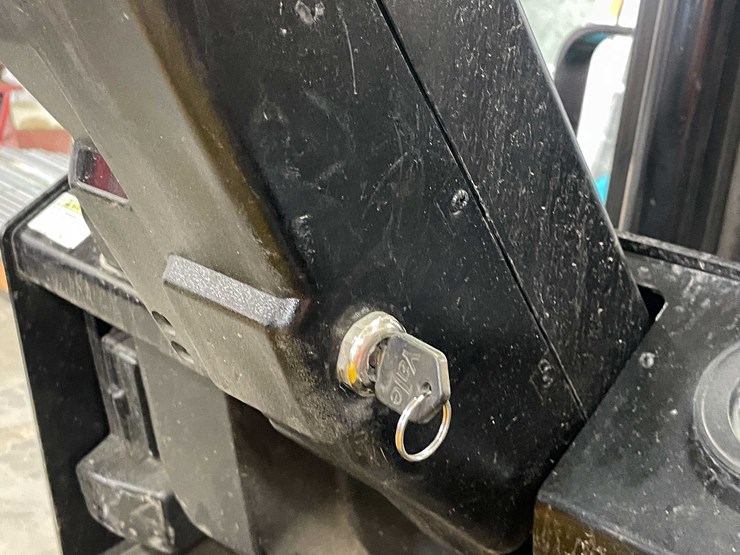 #1453-•-yale-forklift-(f)-image-9