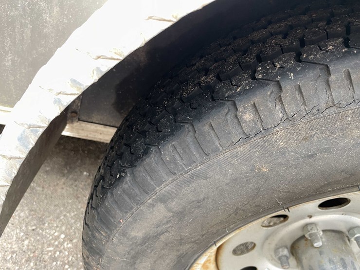 #1432-•-2013-forest-river-14'-enclosed-trailer-(has-certificate-of-origin)-image-10