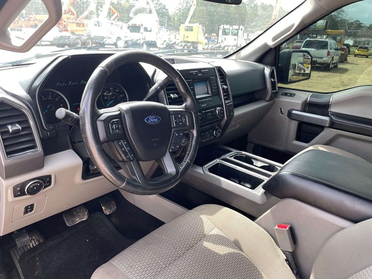 2017-ford-f150-image-11