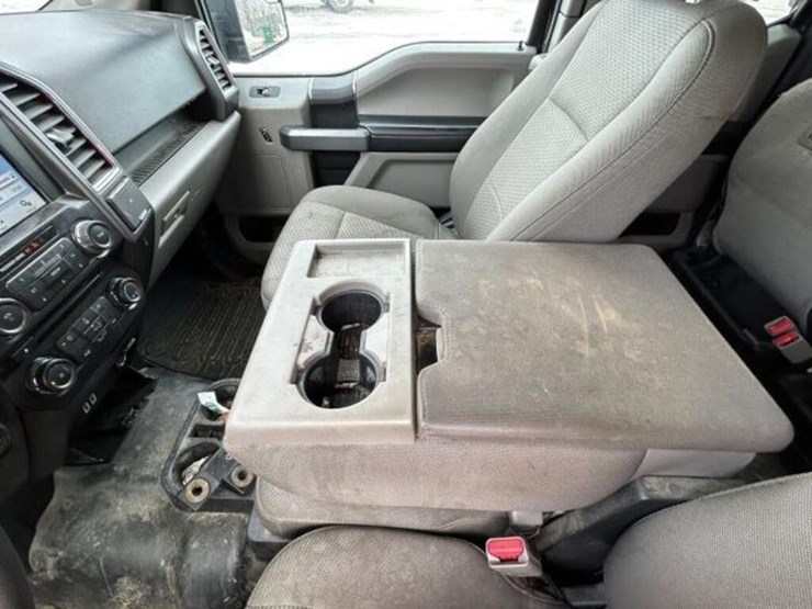 2016-ford-f150-xlt-image-15