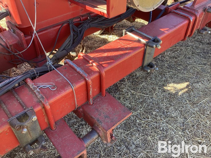 case-ih-16r30-planter-image-18