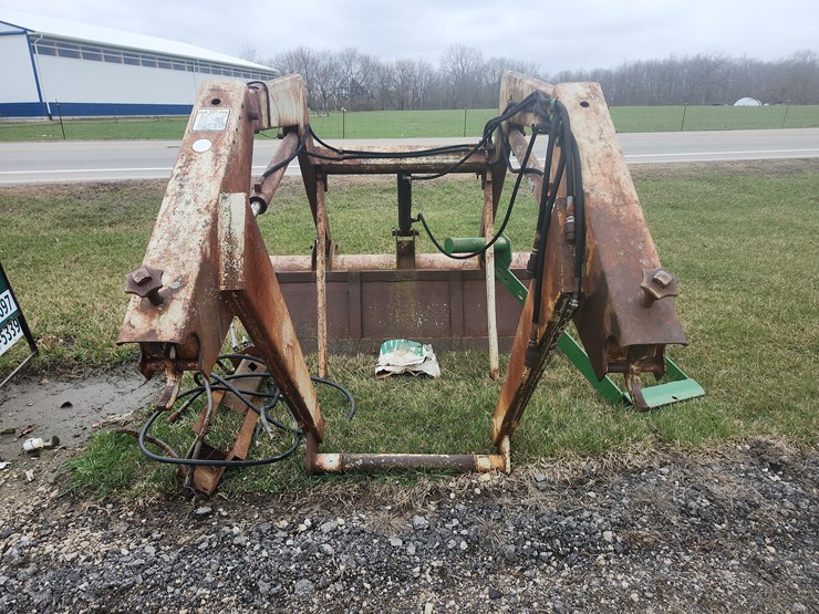 tag-#102,-loader-w/-brackets-image-8