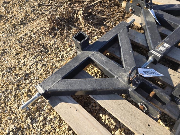 #8066-•-new-wolverine-quick-hitch-w/-2"-trailer-receiver-image-2