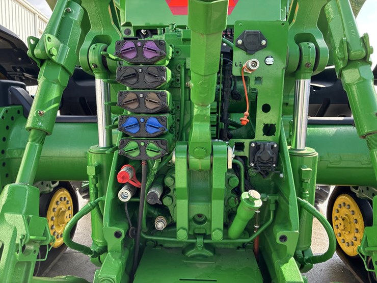 2023-john-deere-8rx-370-image-25