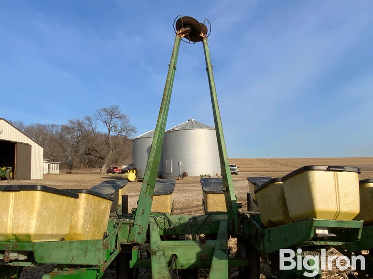 john-deere-7000-image-11