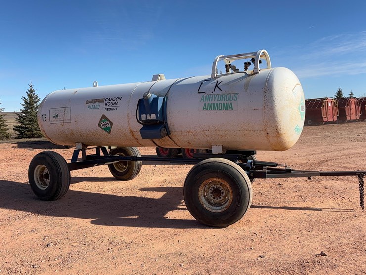 anhydrous-tank-with-trailer-image-2