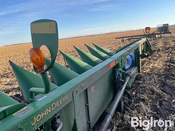 2014-john-deere-608c-image-9