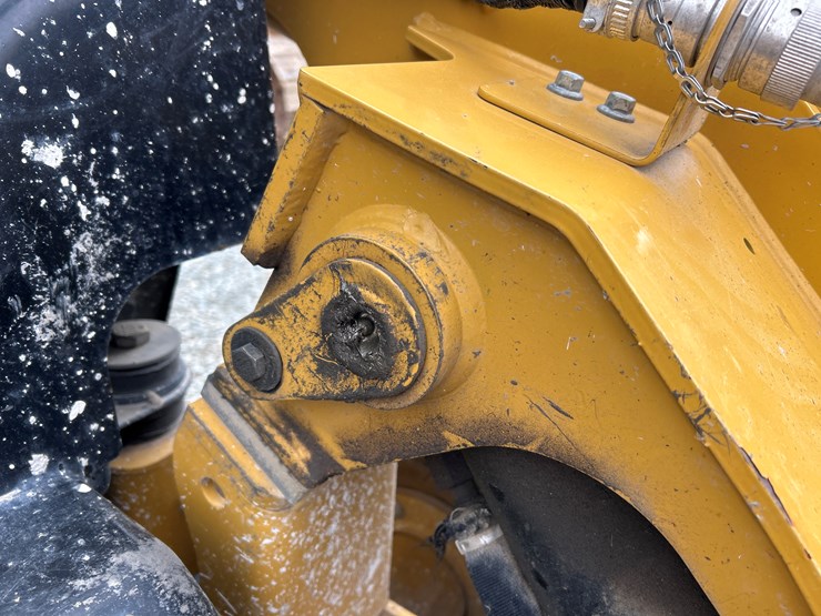 caterpillar-246d3-image-18