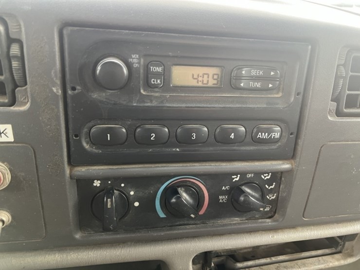 2000-ford-f450-image-26