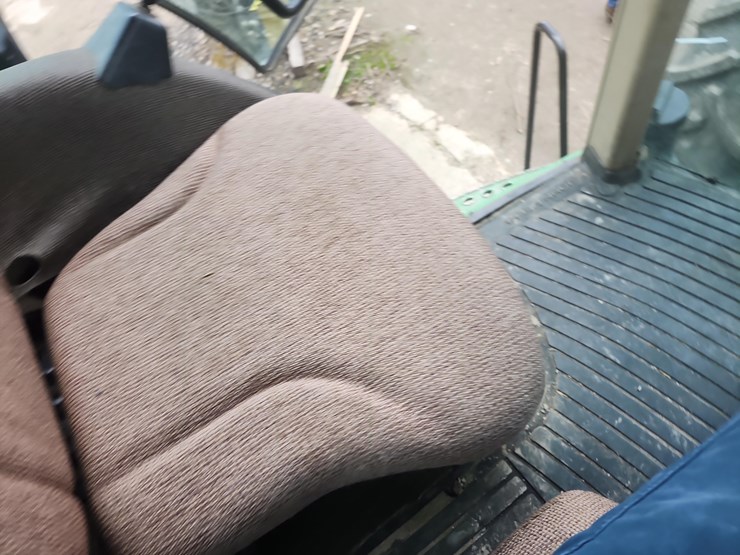 john-deere-8420-image-21