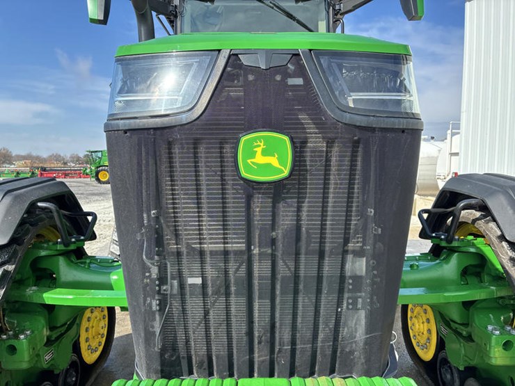 2023-john-deere-8rx-370-image-15