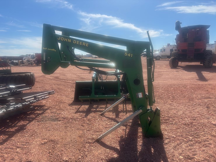john-deere-541-image-4