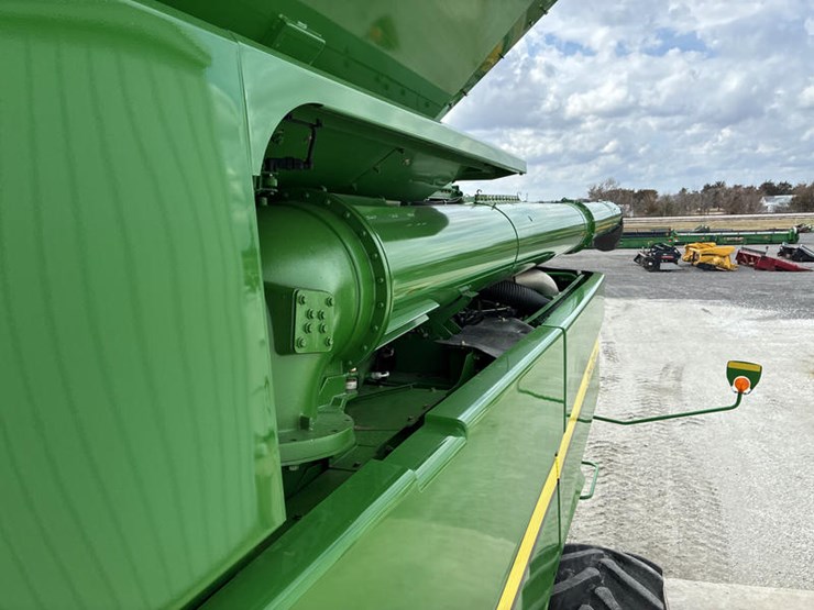 2013-john-deere-s680-image-95