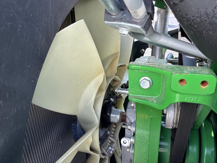 2023-john-deere-8rx-370-image-70