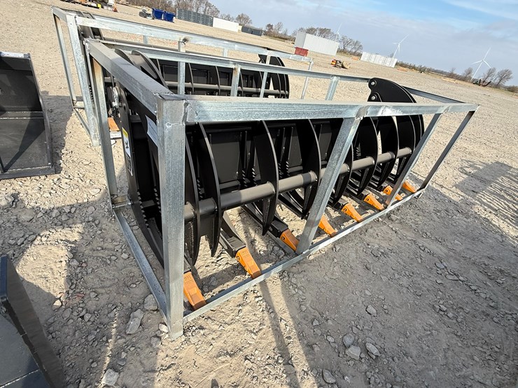 #2046-•-unused-6'-skid-steer-grapple-inv#-40826-image-2