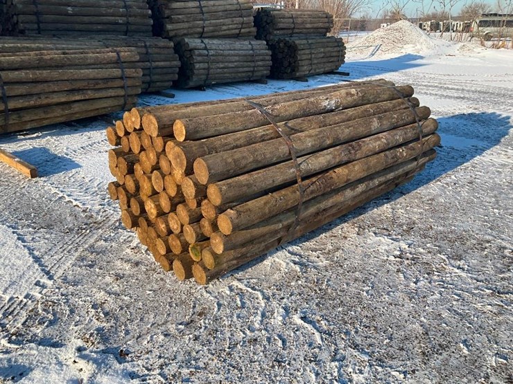 #4115-•-unused-bundle-of-fence-posts-image-3
