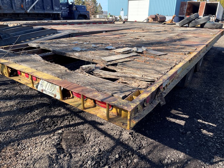 #6062-•-1992-bera-tandem-axle-tilt-bed,-equipment-trailer-(has-wi-title)-image-4