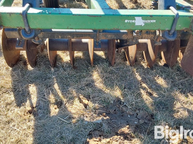 john-deere-724-image-12