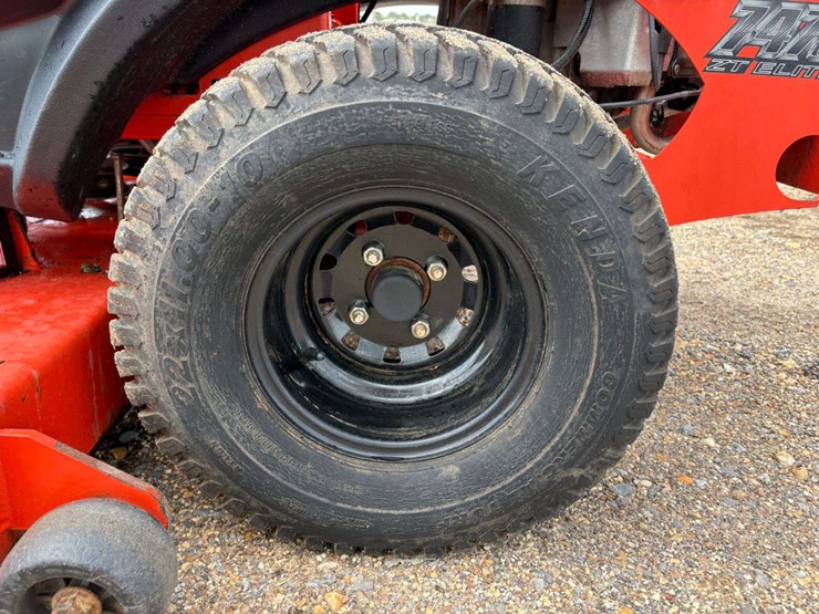 badboy-zt-elite-60"-zero-turn-mower-image-7