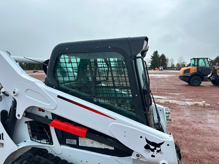 2015-bobcat-t590-image-28