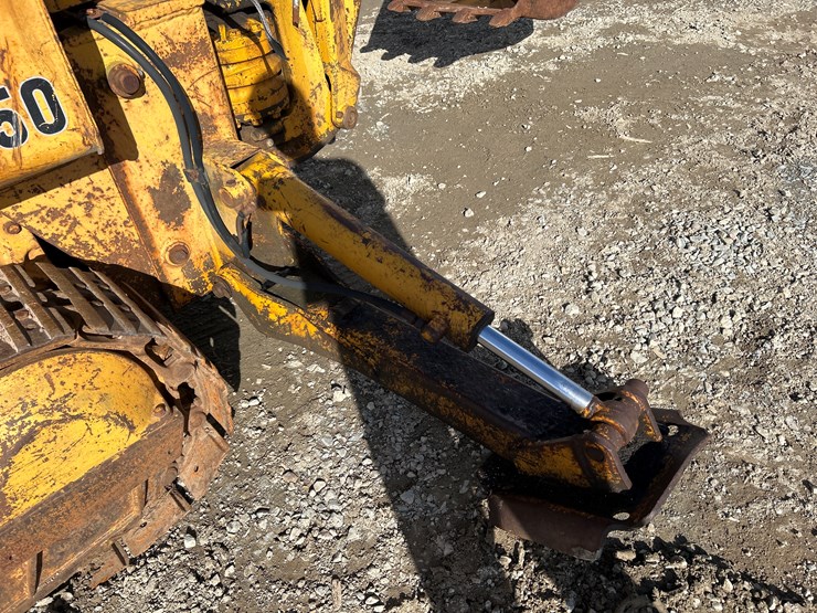 john-deere-350-image-21