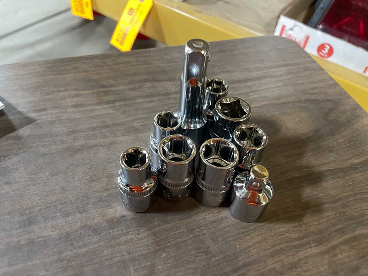 #2291-•-dewalt-style-cordless-ratchet-wrench-with-case-(pr11)-image-11