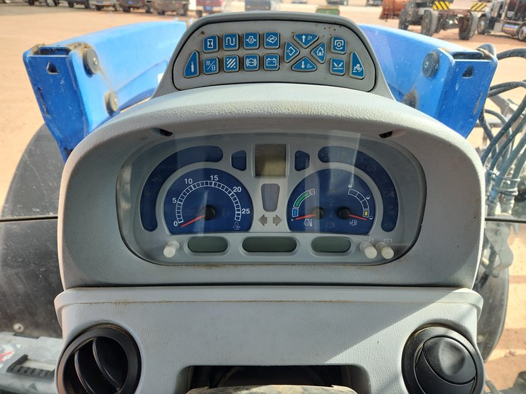 2010-new-holland-t7050-image-33