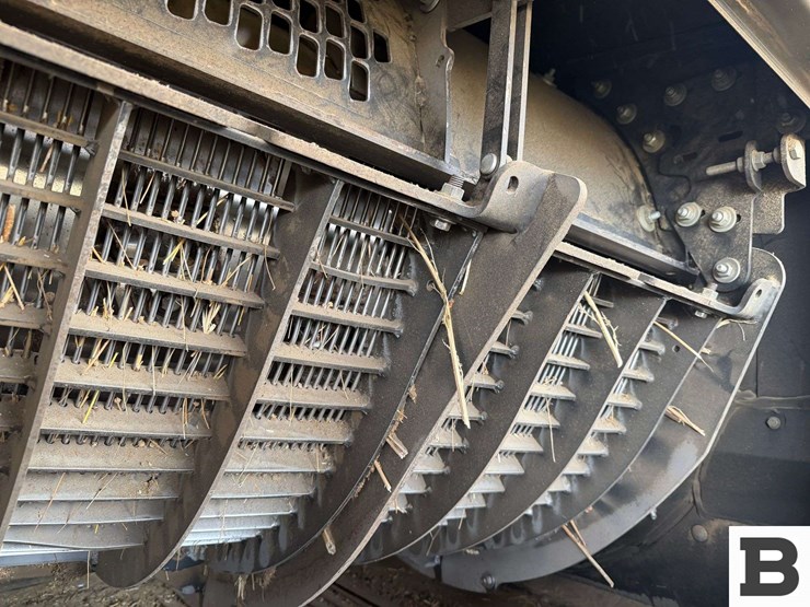 2008-case-ih-7010-image-70