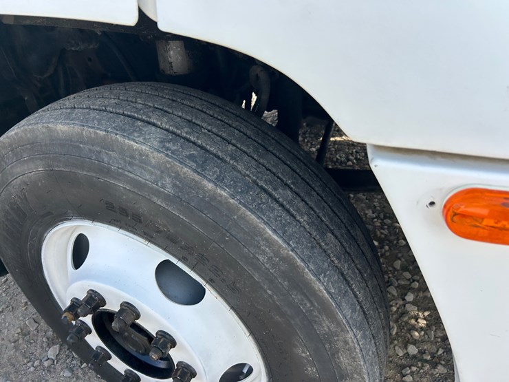 #39248-•-2000-freightliner-fd1-t/a-single-cab-truck-tractor-1fuy3mcb2ylb03327-image-35