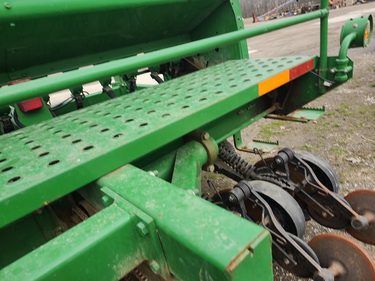 john-deere-1560-image-9