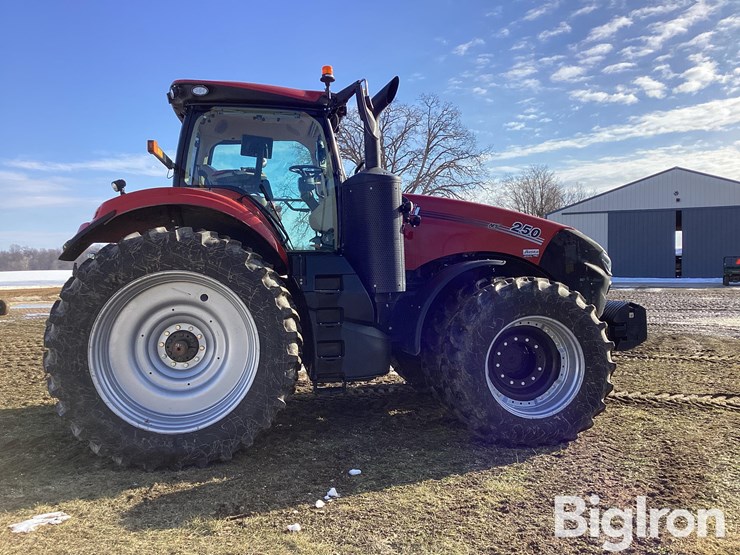 2022-case-ih-magnum-250-image-4