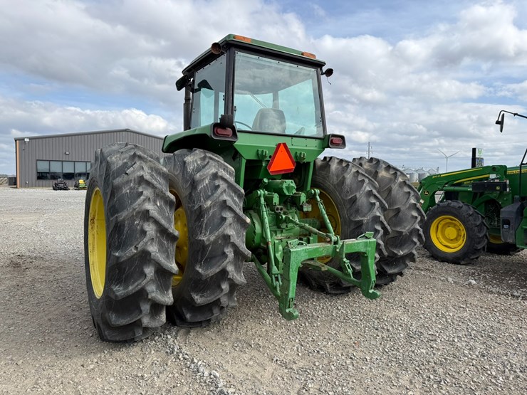 1976-john-deere-4630-image-4