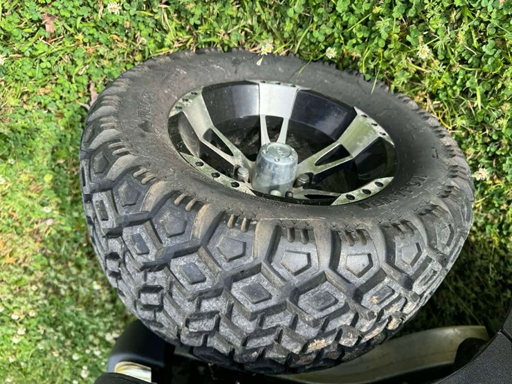 club-car-6-seater-golf-cart---pink-&-camo---battery-charger-included-image-13