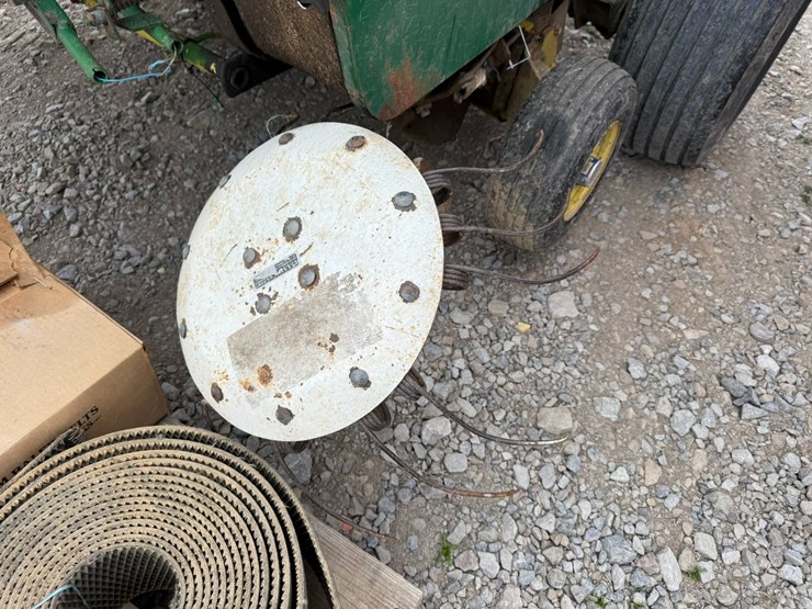 john-deere-435-image-19