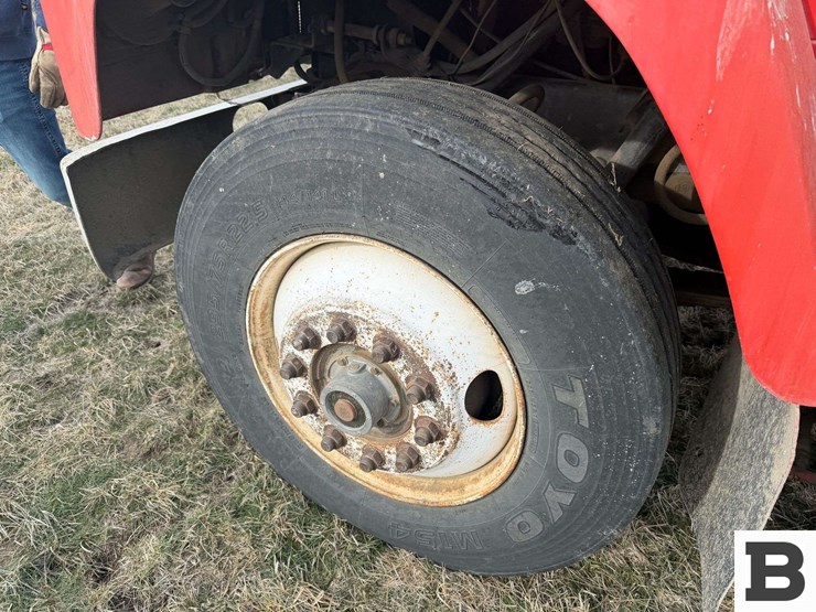 1985-international-s2300-image-24