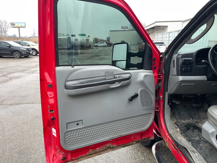 2006-ford-f350-xl-image-46