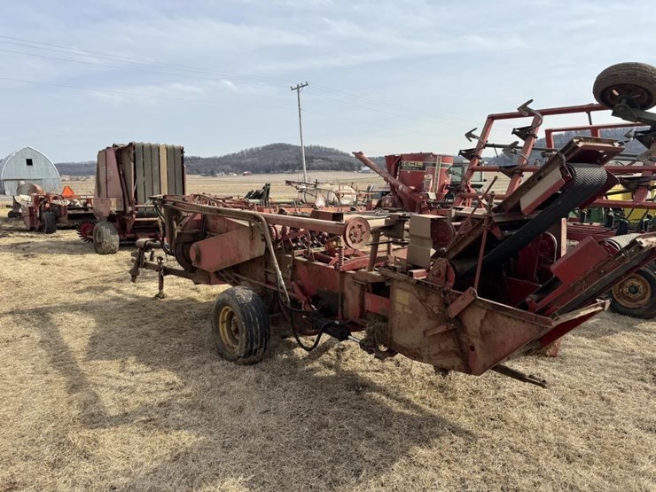 new-holland-273-image-7