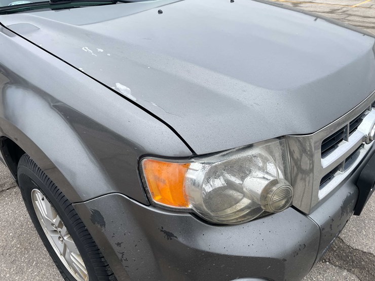 2011-ford-escape-image-15