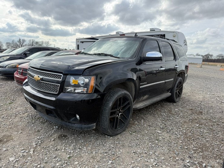 2014-chevrolet-tahoe-image-1
