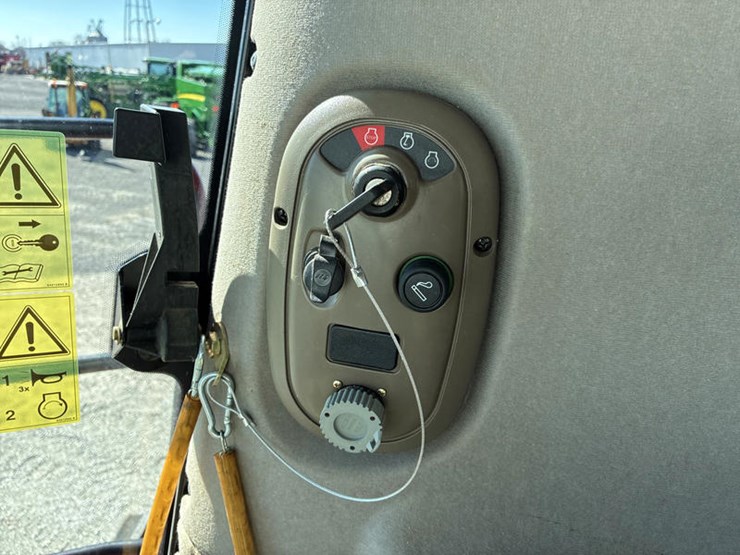 2012-case-ih-8230-image-108