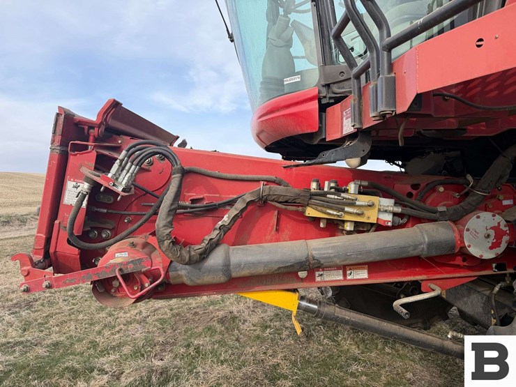 2008-case-ih-7010-image-13