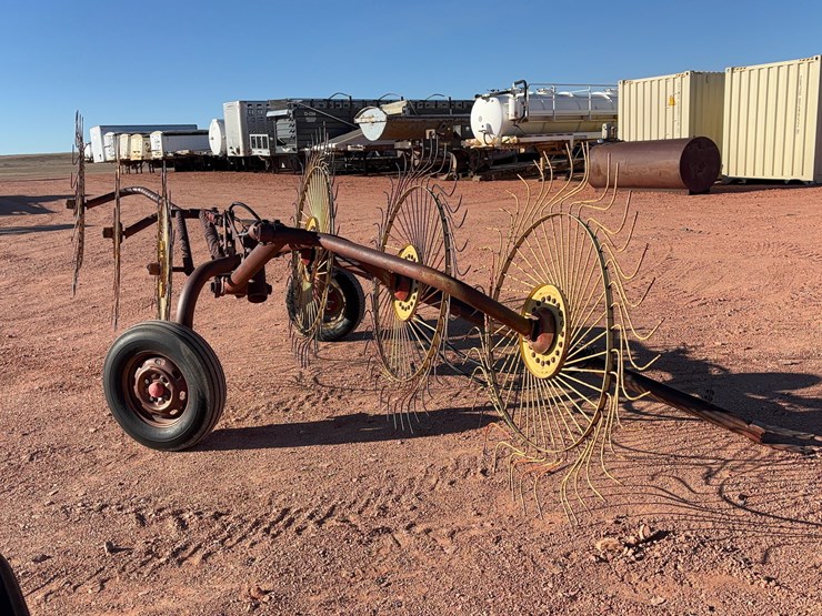 side-delivery-rake-image-2