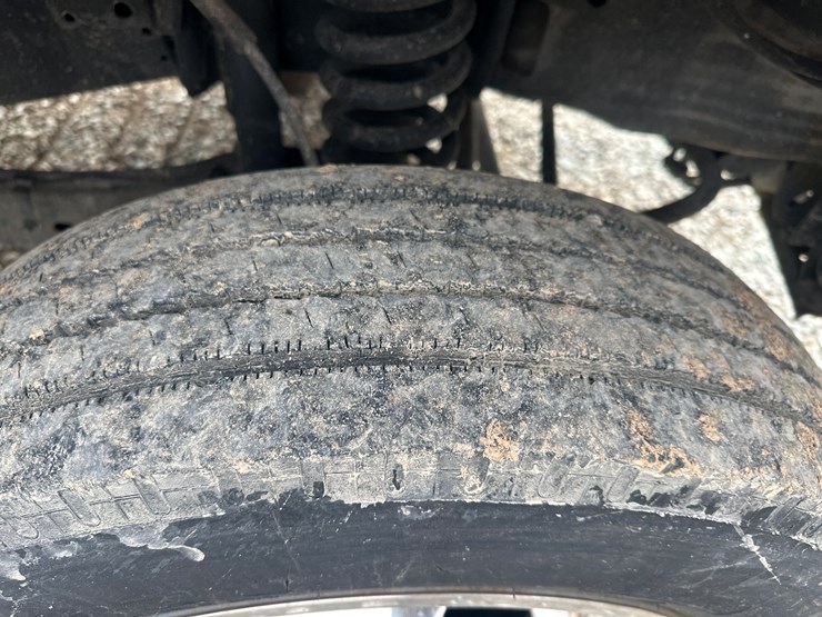 2005-ford-f550-image-54