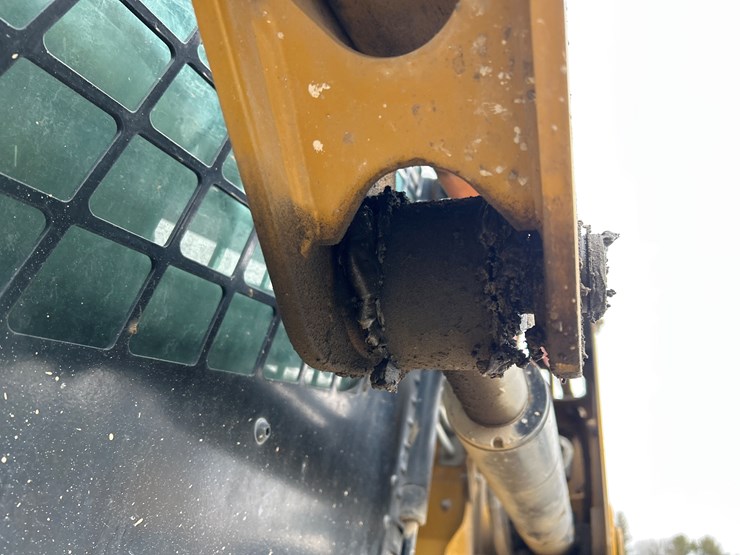 caterpillar-246d3-image-27