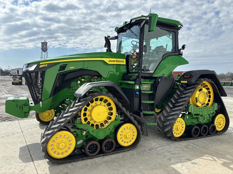 2024-john-deere-8rx-410-image-10