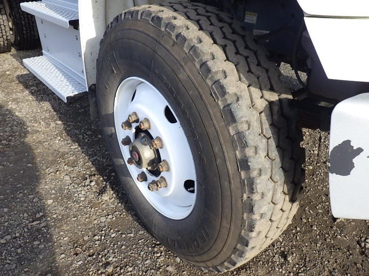 2019-freightliner-m2-15'-t/a-dump-truck-image-18