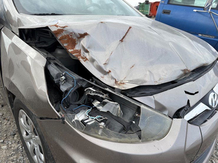 #38615-•-2013-hyundai-accent-sedan-kmhct5ae9du086575-inv#-38615-image-20