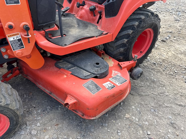 2013-kubota-bx2670-image-11